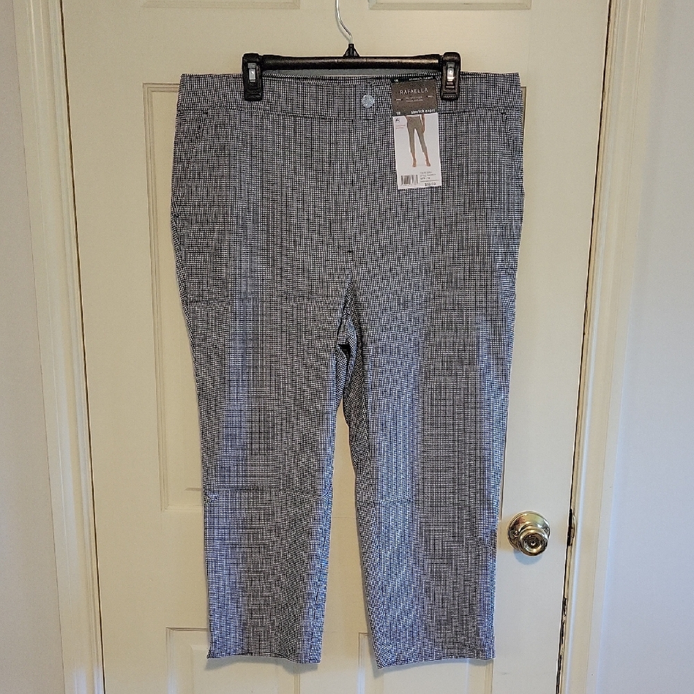Rafaella Womens Black and White Checkered Stretch Capri